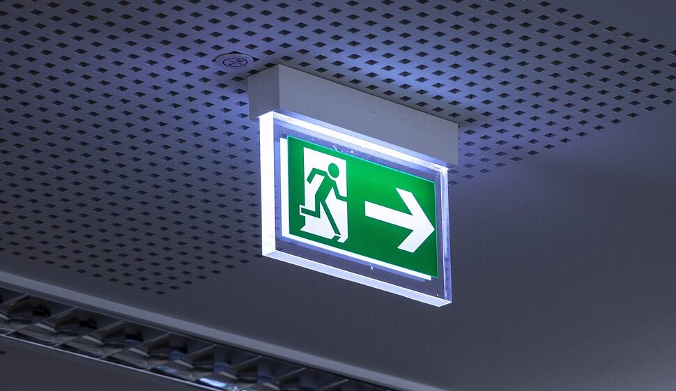 emergency-exit-4168808_1280